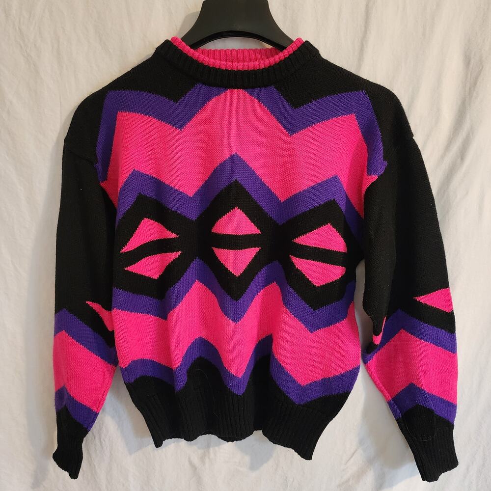 Bold Geometric Crewneck Sweater - Black/Pink/Purple